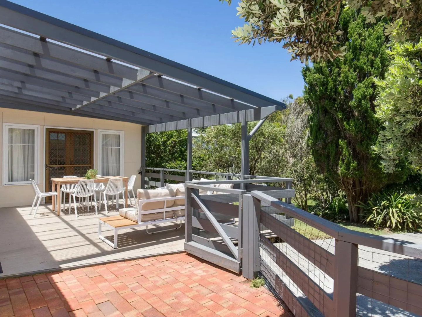 Boho - Pet Friendly - 1 Min Walk to Beach