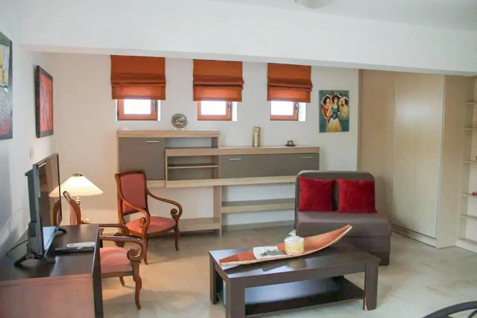 ΑΡΙΩΝ Village & Suites