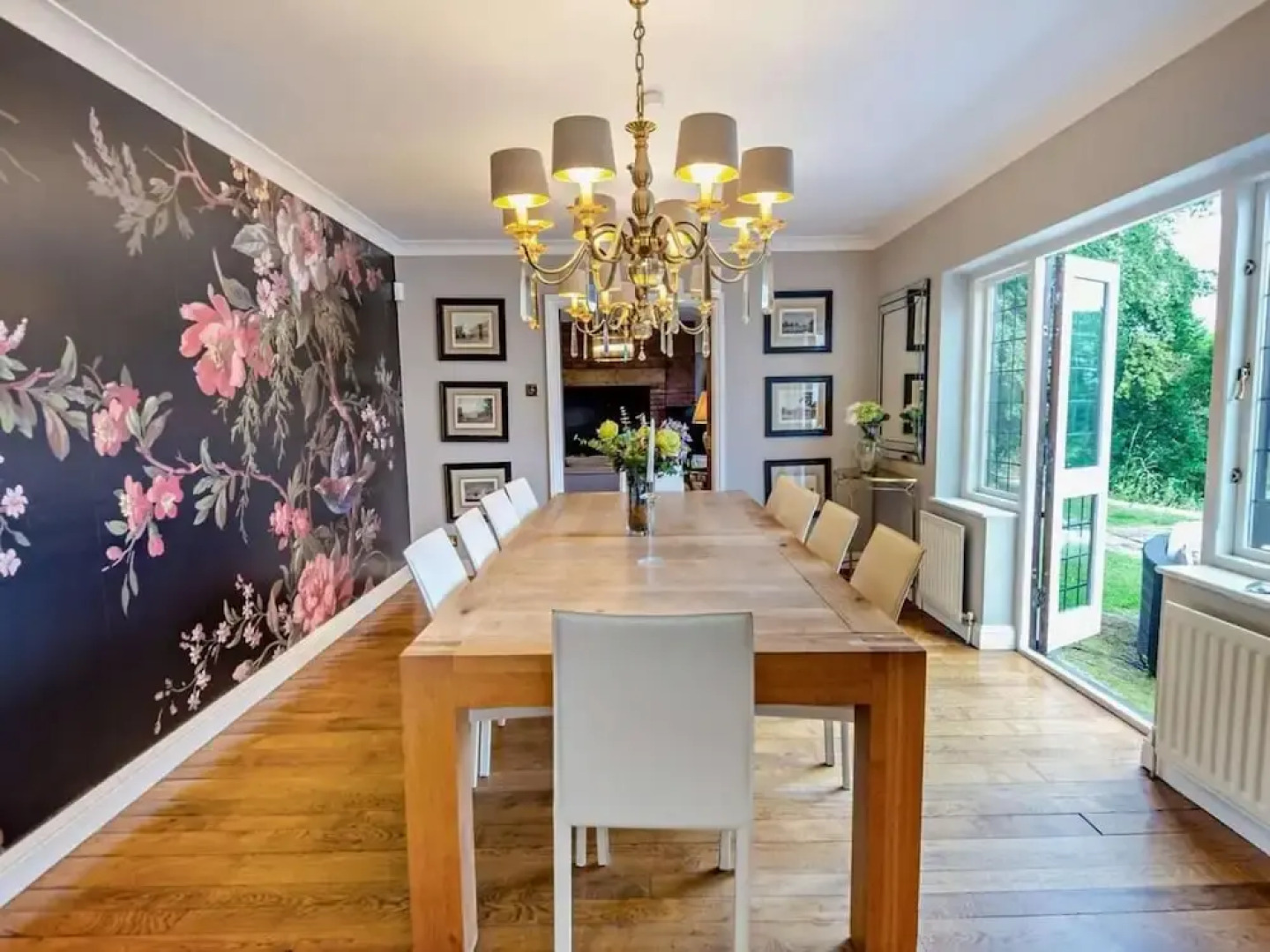 Luxury Riverside Mansion in Marlow