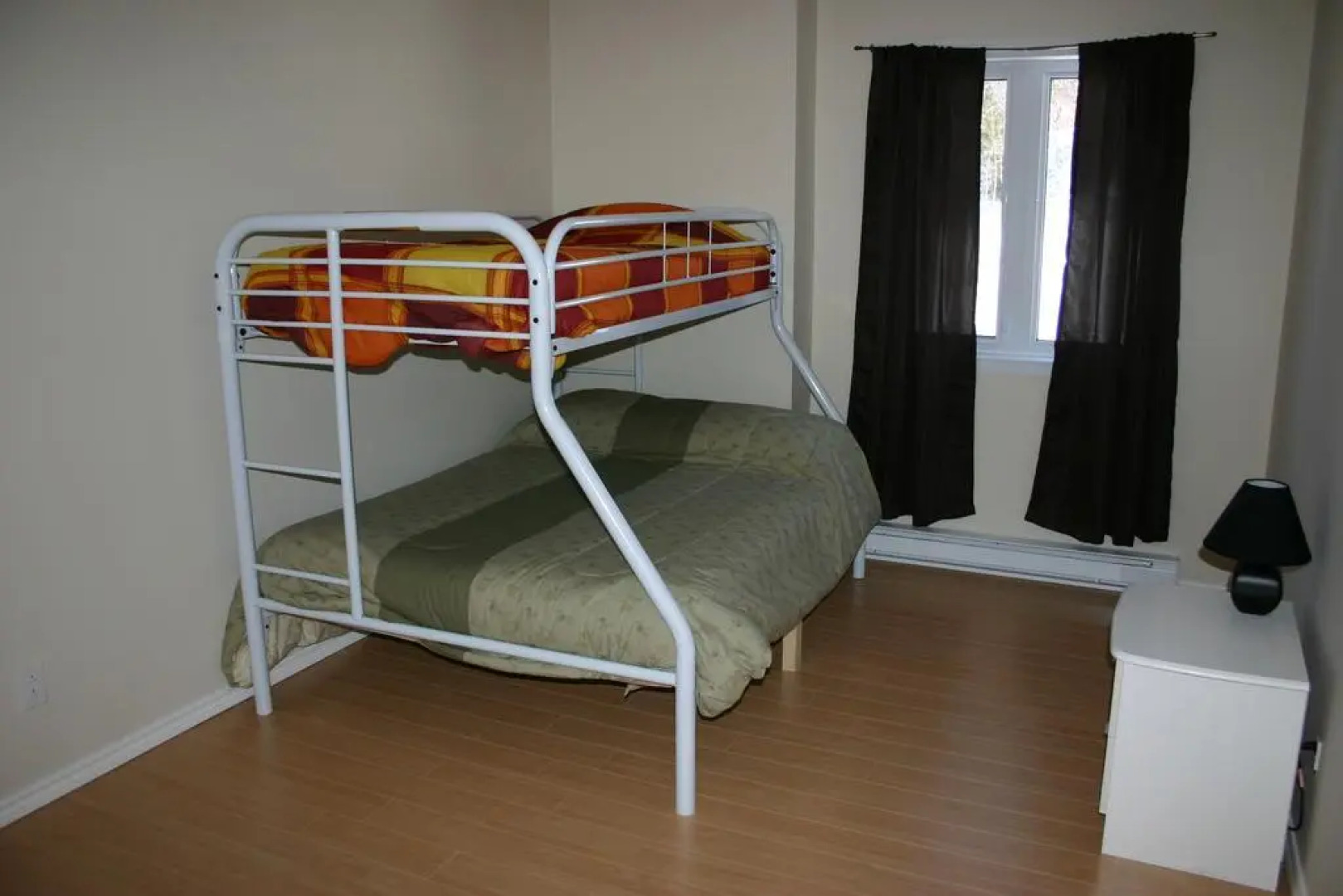 Auberge/Condotels Centre de Villégiature Pied du Mont Édouard