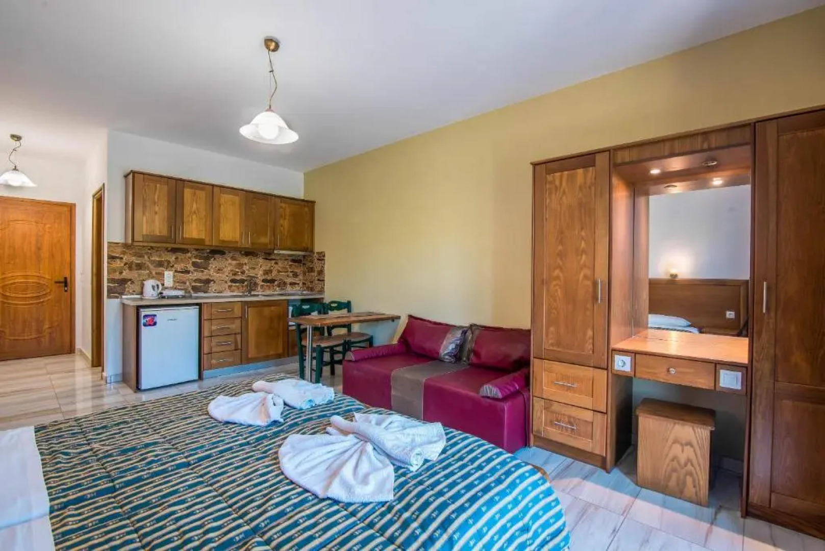 Mirage Arillas Studio Type C16