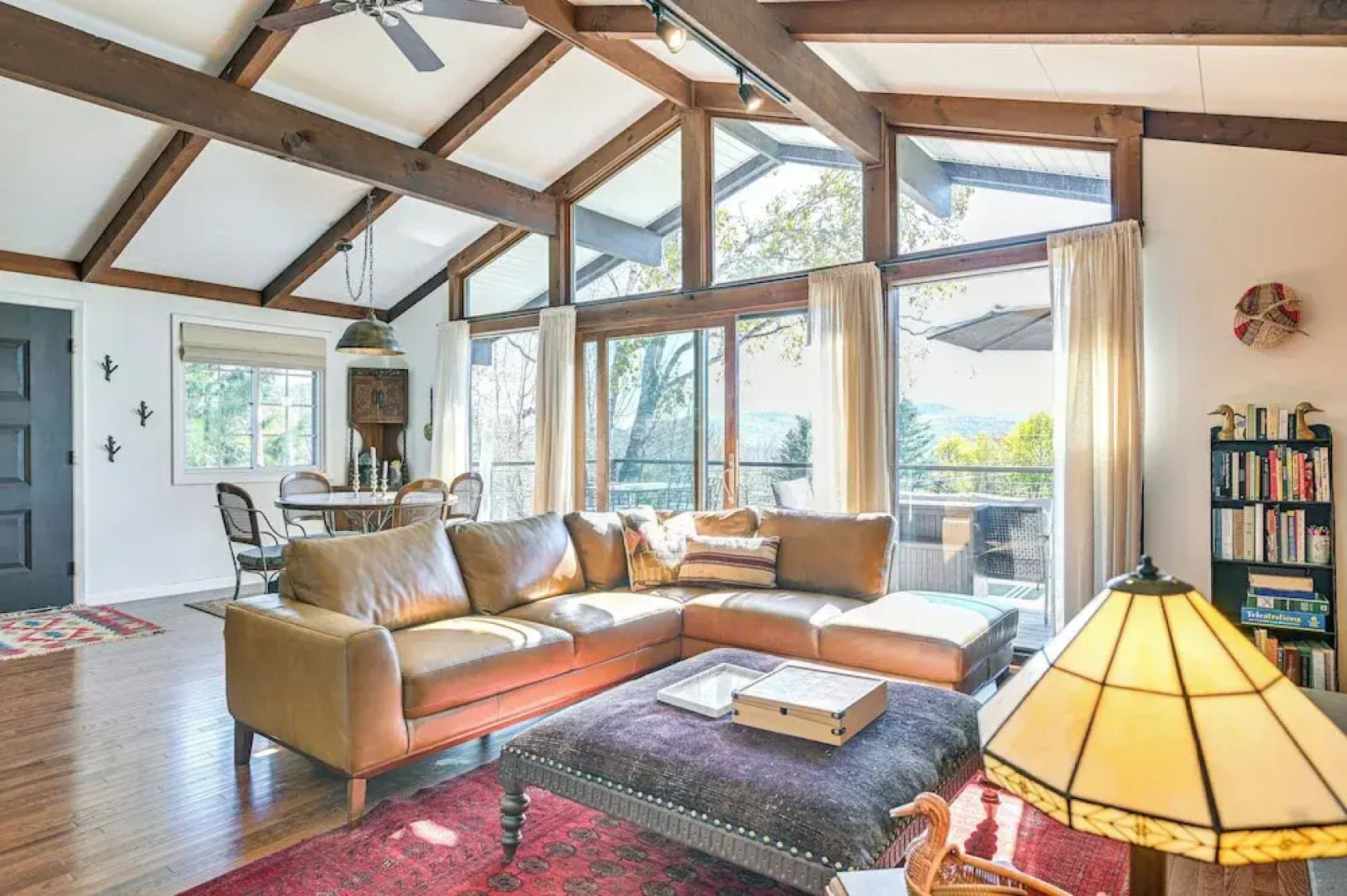 Cozy Mtn-view Chalet < 2 Mi to Windham Slopes