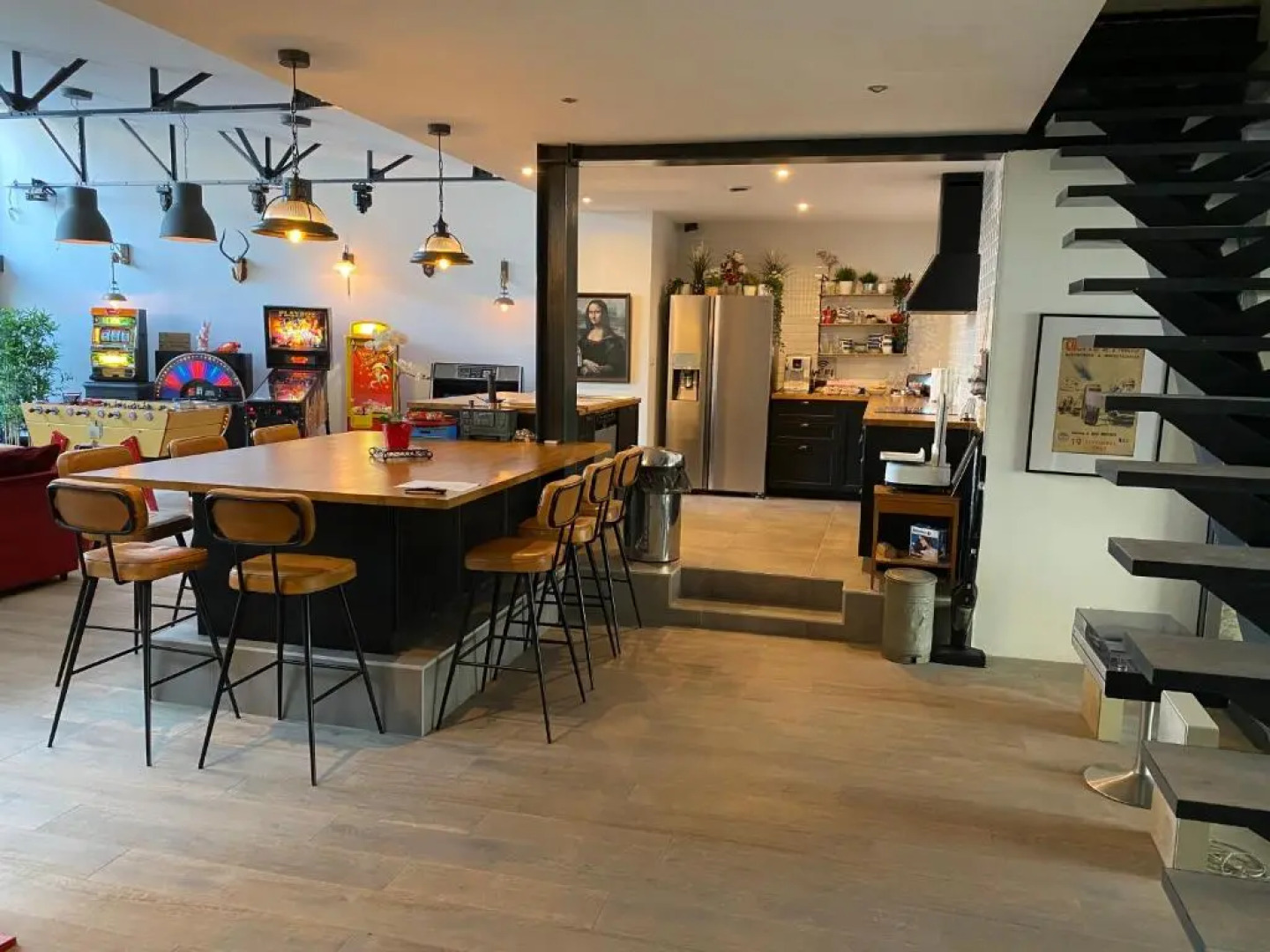 Loft Spa Reims-fr 200m2 privatifs, piscine intérieure chauffée, spa et parking