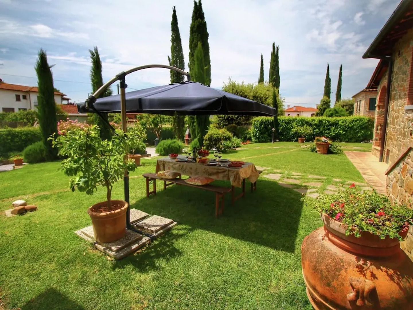 Cottage in Tuscany With Pool & Olive Groves