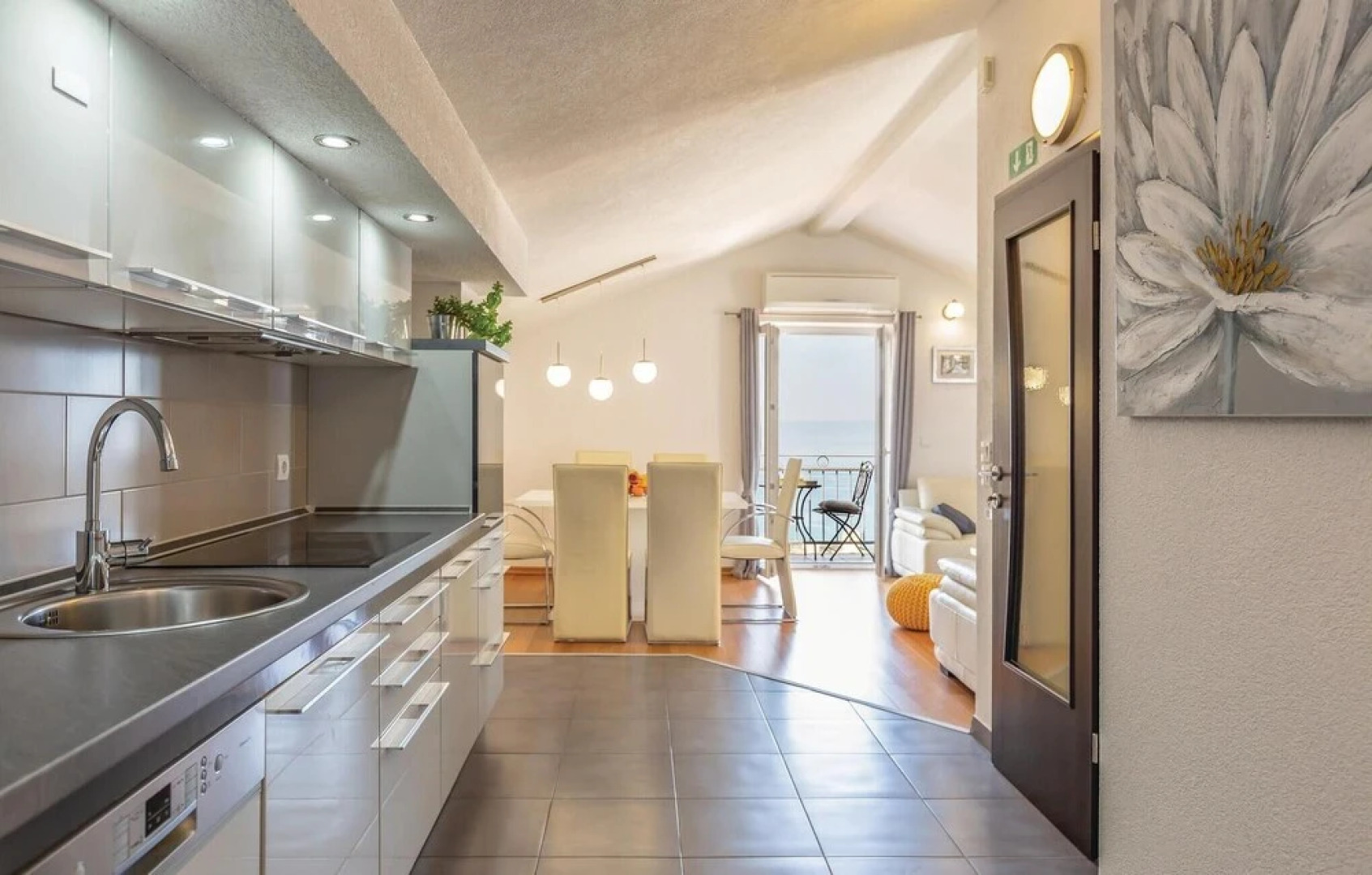 Amazing Home in Makarska with Hot Tub, Sauna & WiFi