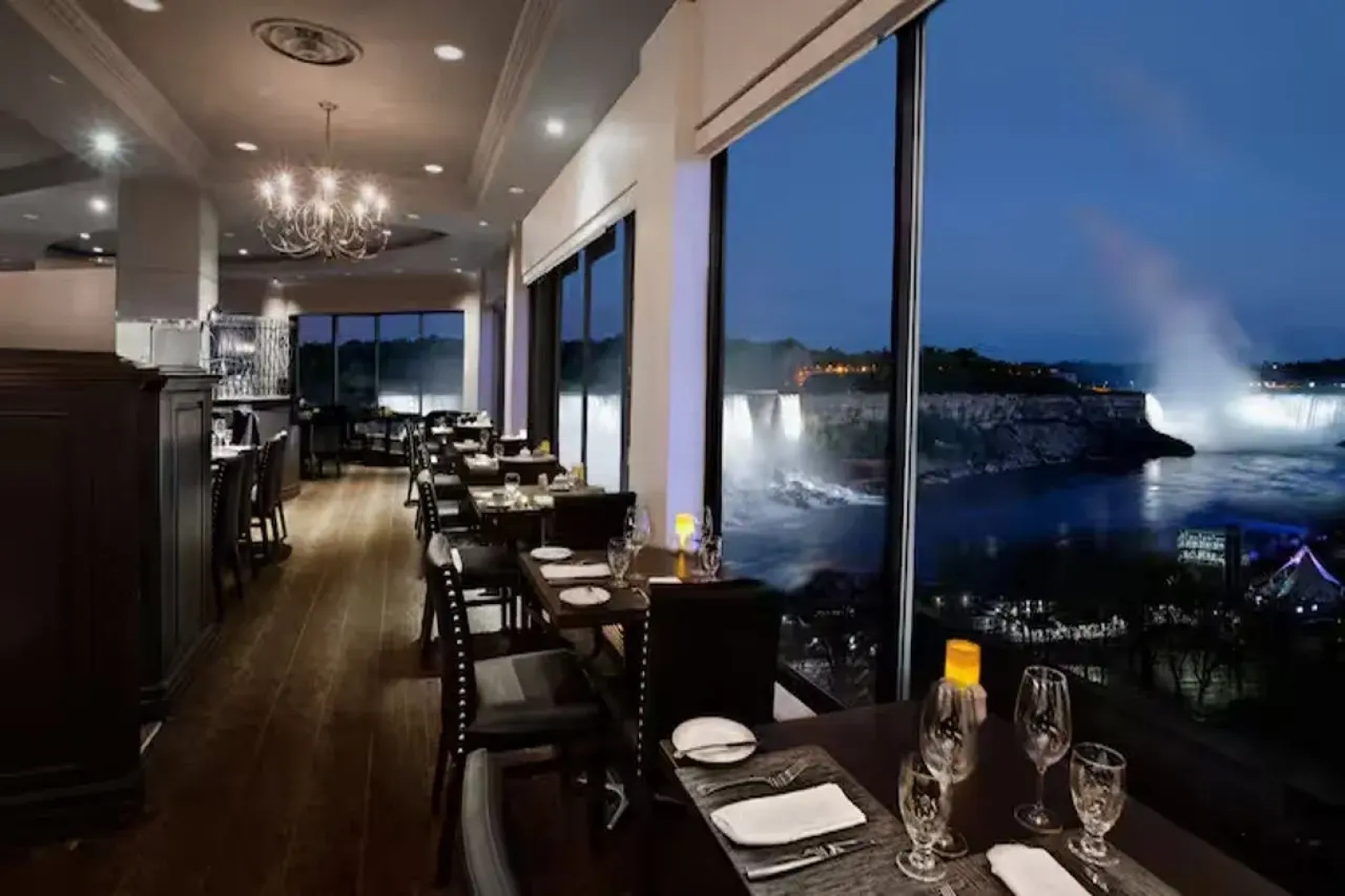 The Brock Niagara Falls Fallsview, Tapestry by Hilton