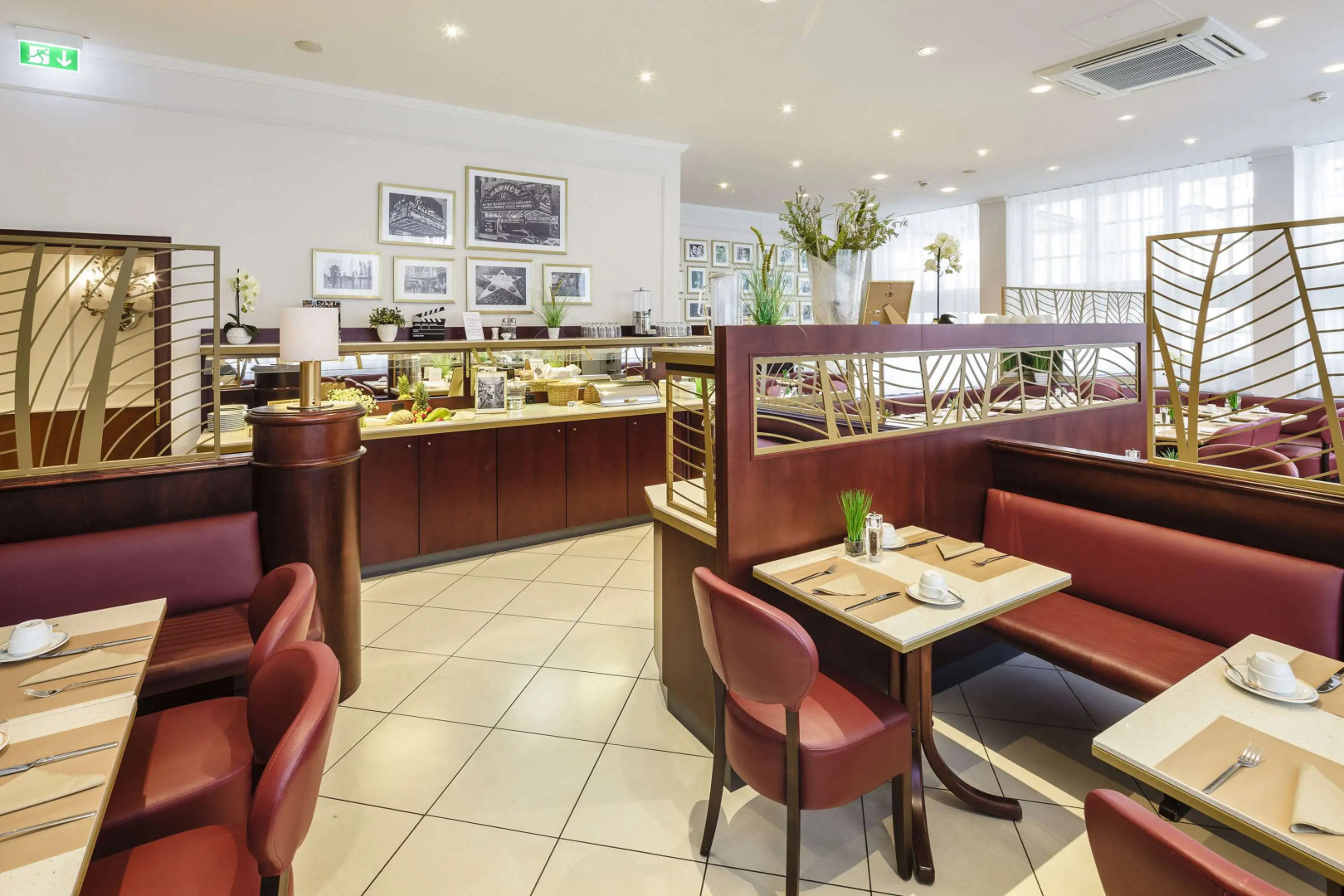 Star-Apart Hansa Hotel