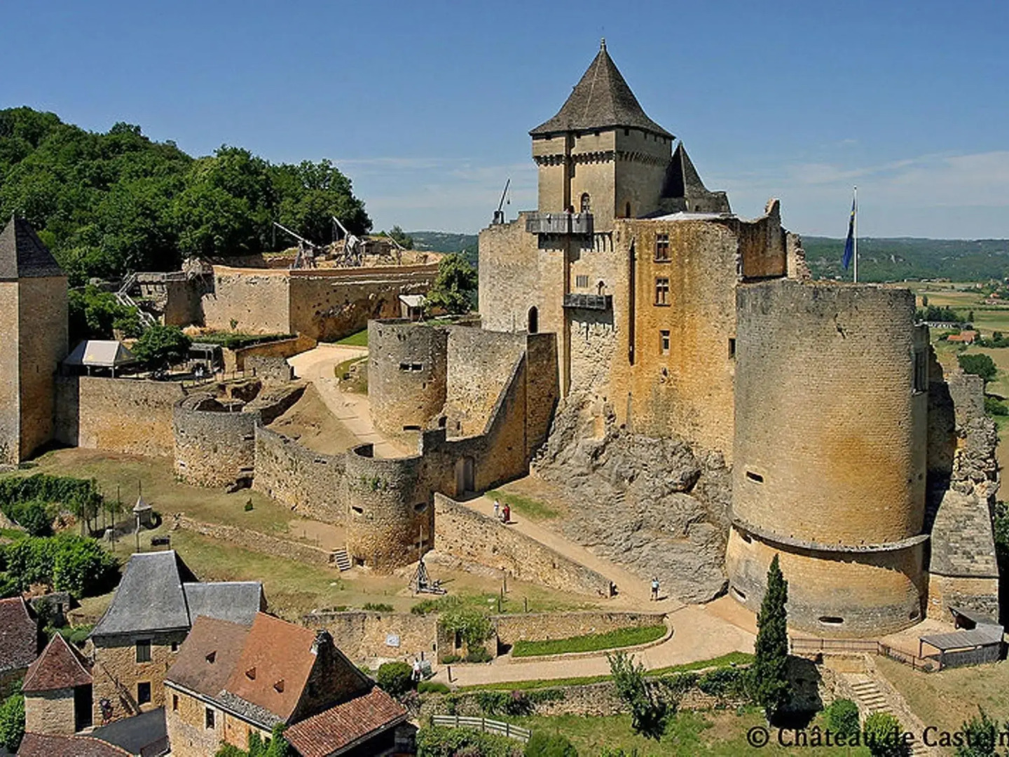 Appealing Apartment in Vezac With Swimming Pool