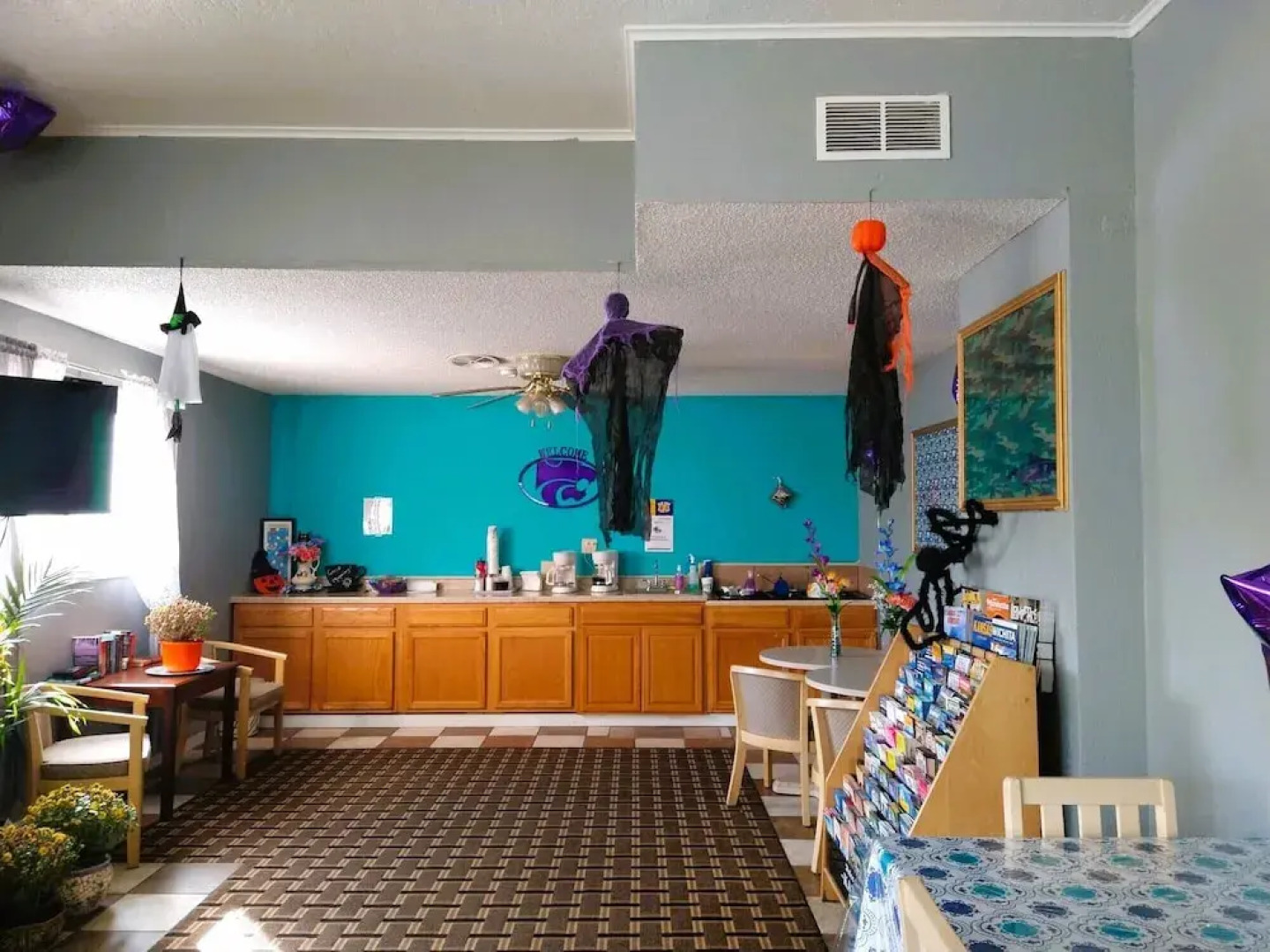 Grand View Plaza Inn & Suites