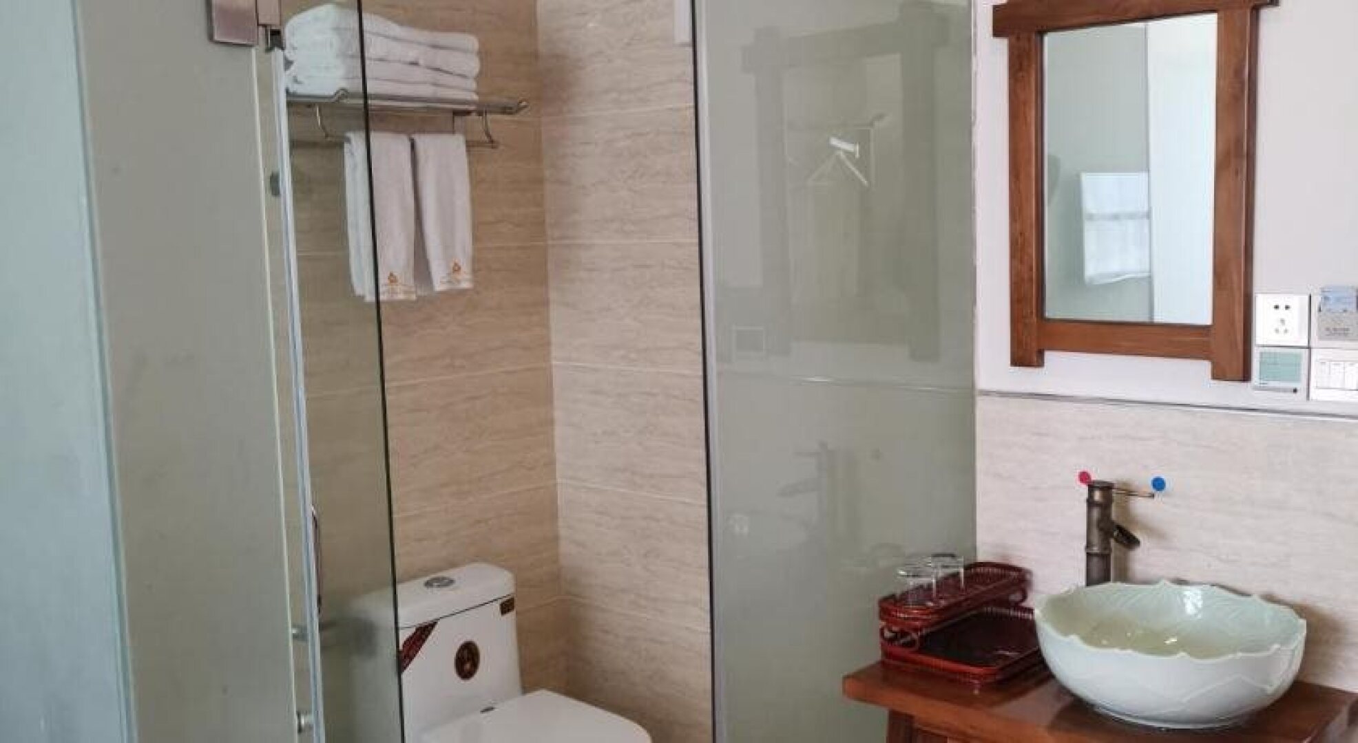 Home in the Distance Hotel