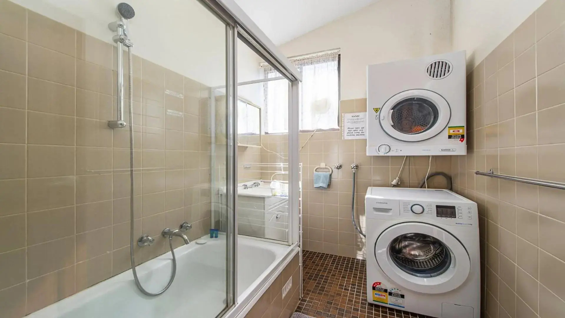 60 Beachpark Apartments - 58 Pacific Drive