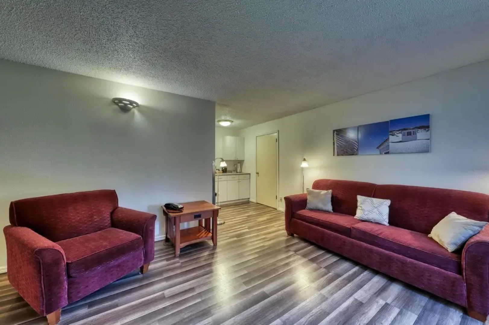 Seahorse Oceanfront Lodge