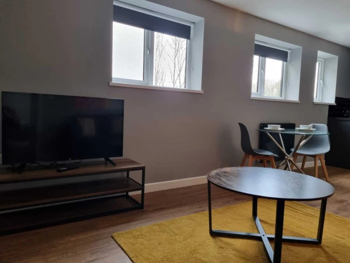 Charming 1-bed Apartment Near Redditch Town Centre