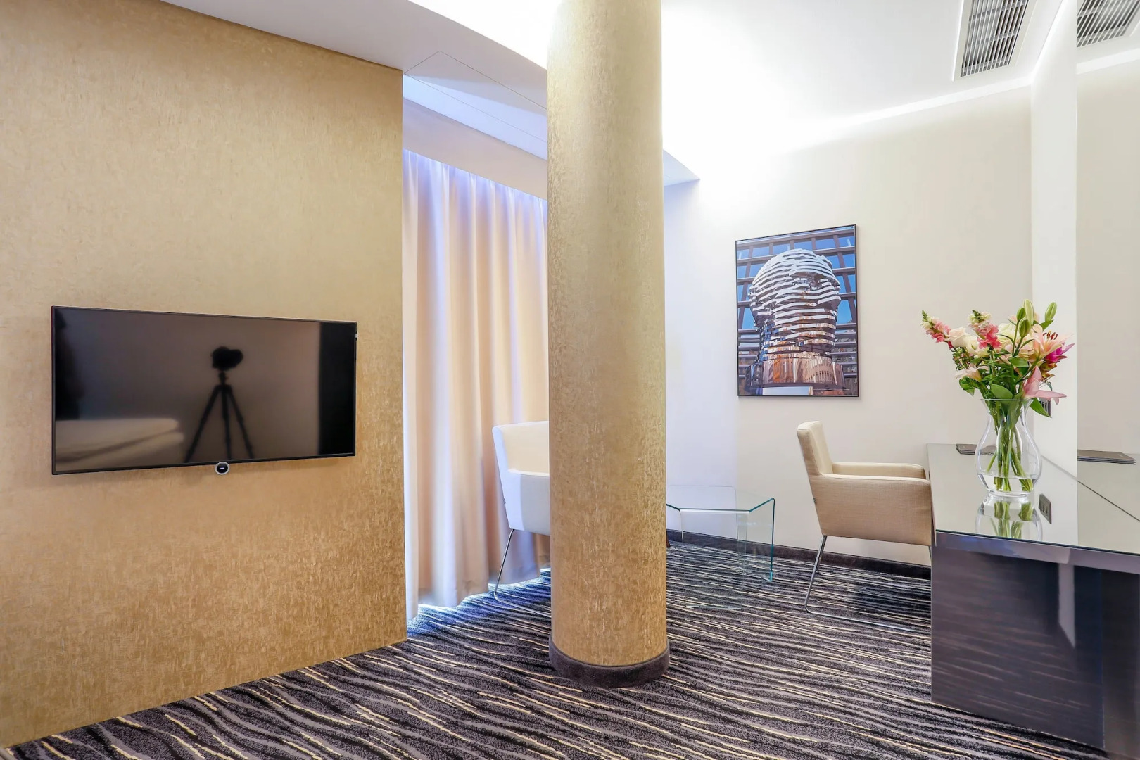 Dancing House – Tančící dům hotel