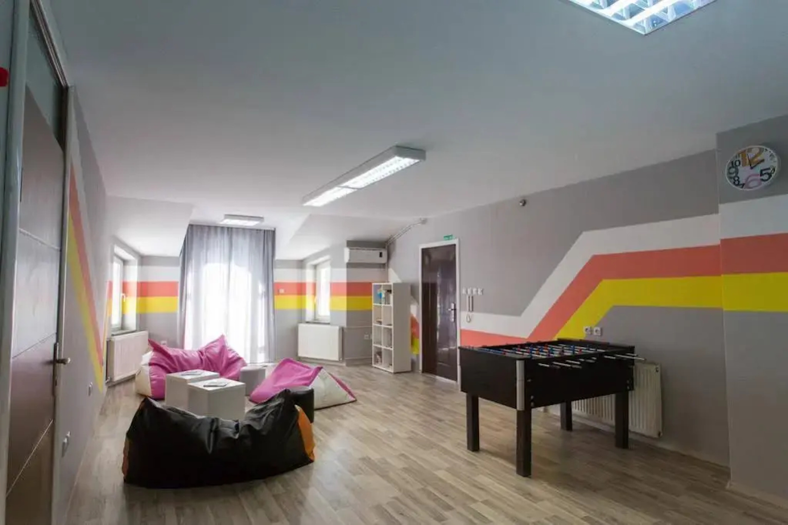 Hostel Day N Night