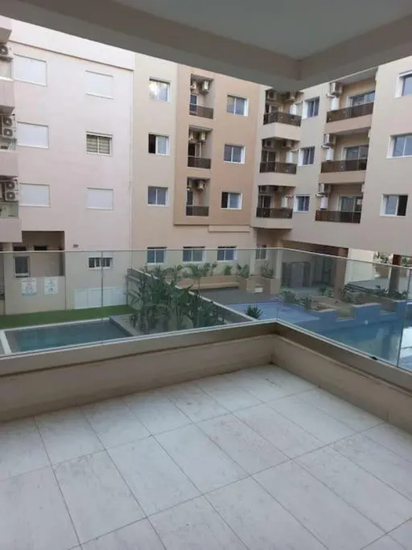 Magnifique appartement avec terrasse et piscine