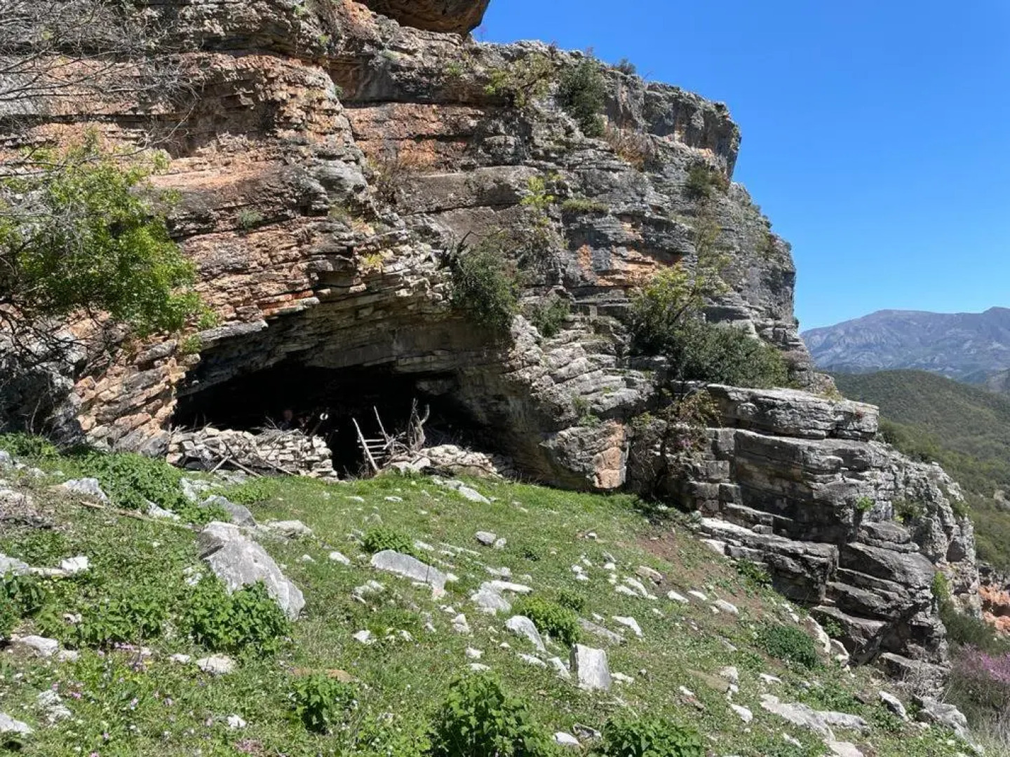 Honey-House “Kastrioti”