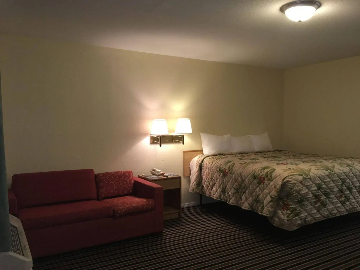 Suite 16 Motel