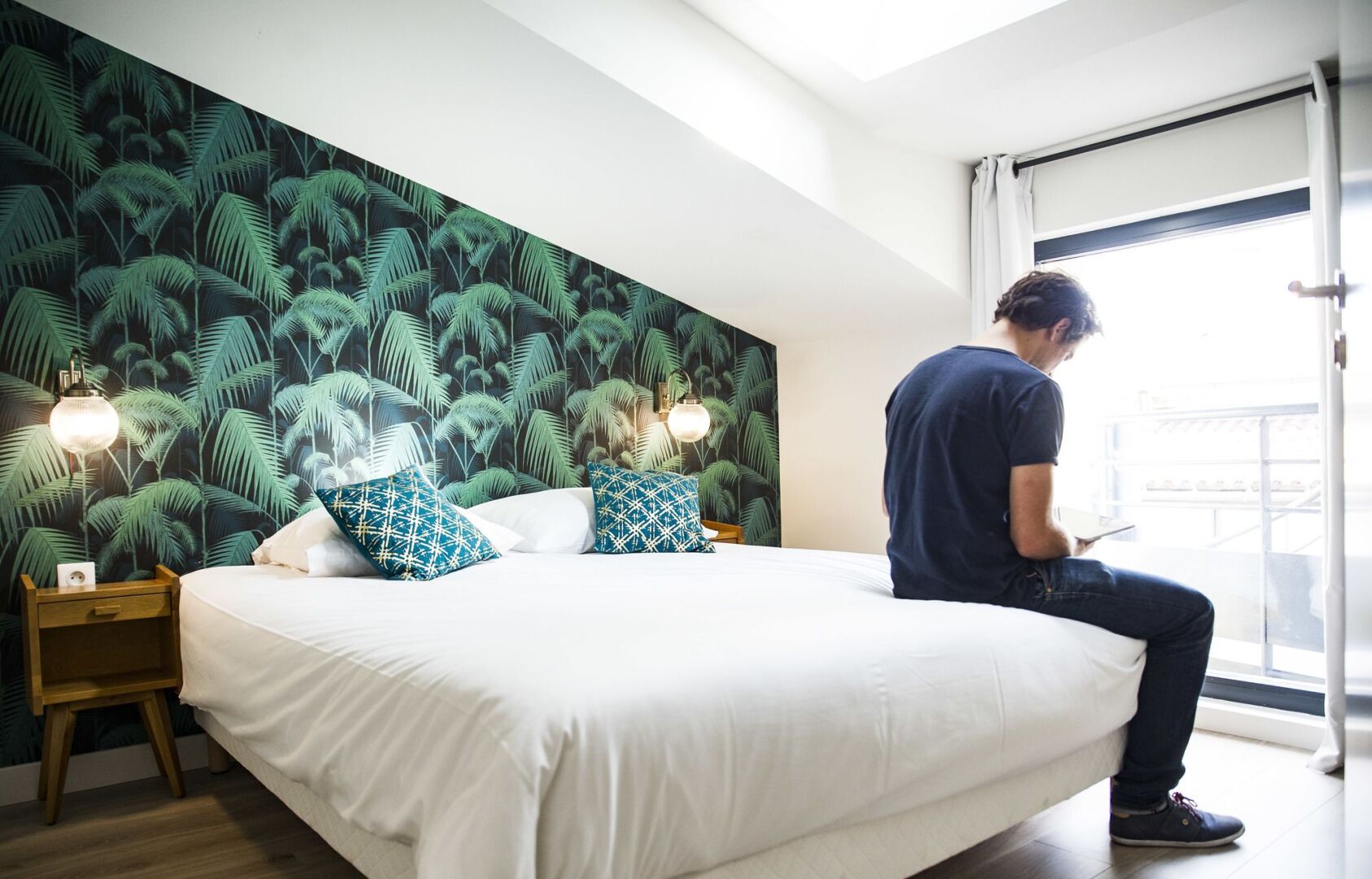 Georges Hostel & Café