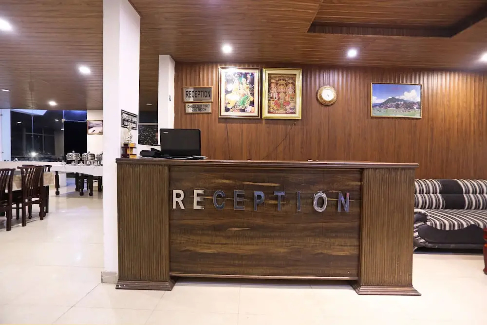 OYO 6517 Satyam International