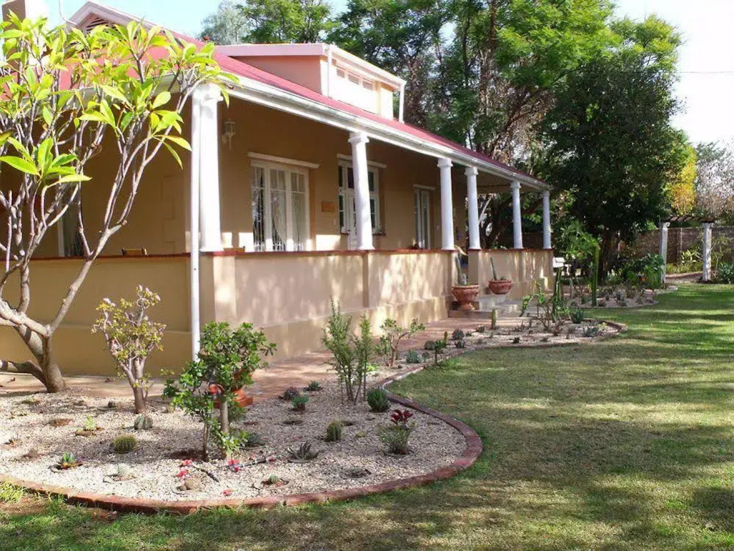 Bisibee Guest House