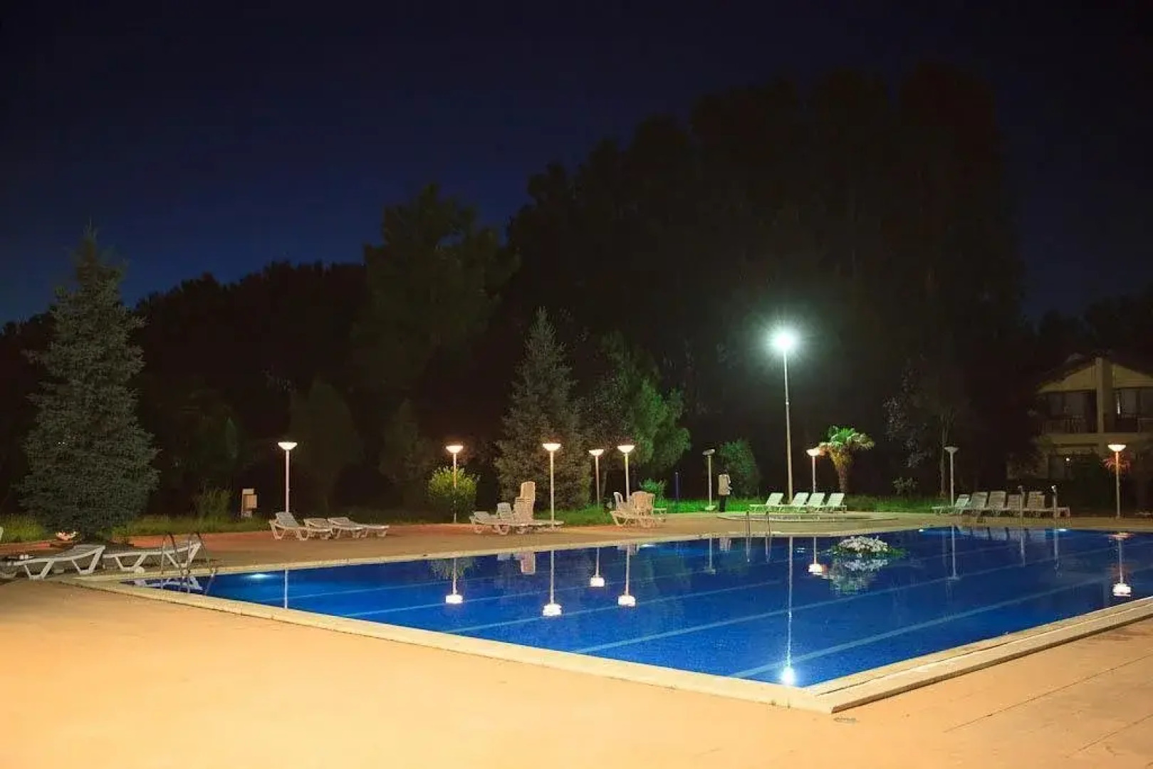 Grand Astra Resort Hotel