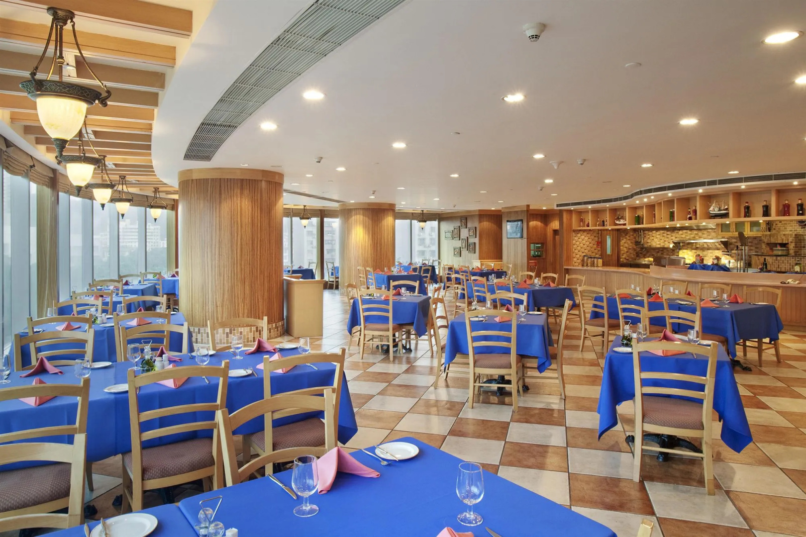 Crowne Plaza Zhuhai City Center by IHG