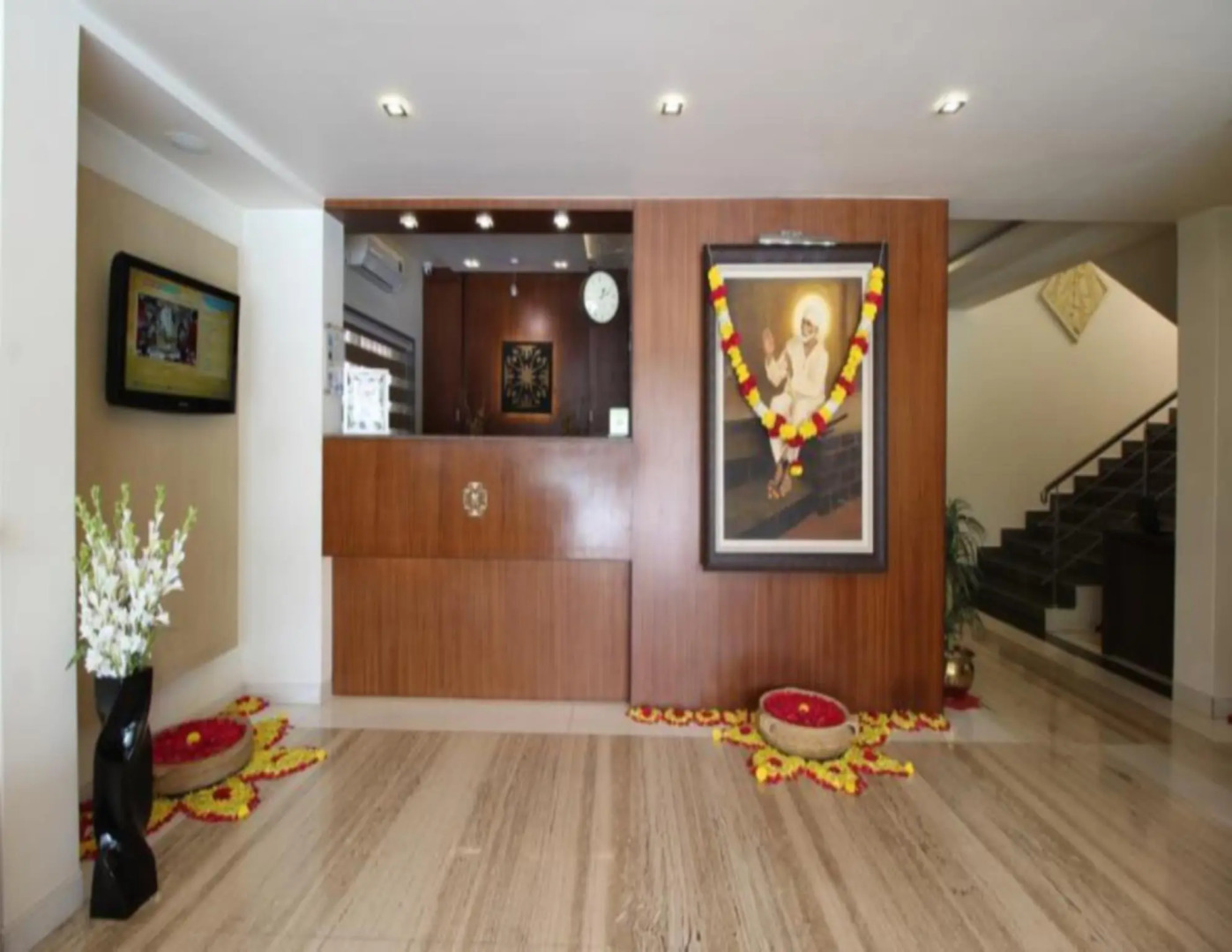 Marigold- Newly Renovated Hotel