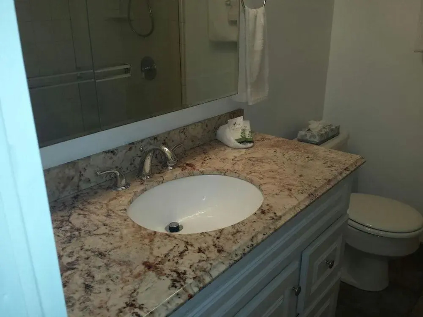 Kaleialoha #109 1 Bedroom 1 Bathroom Condo by Redawning