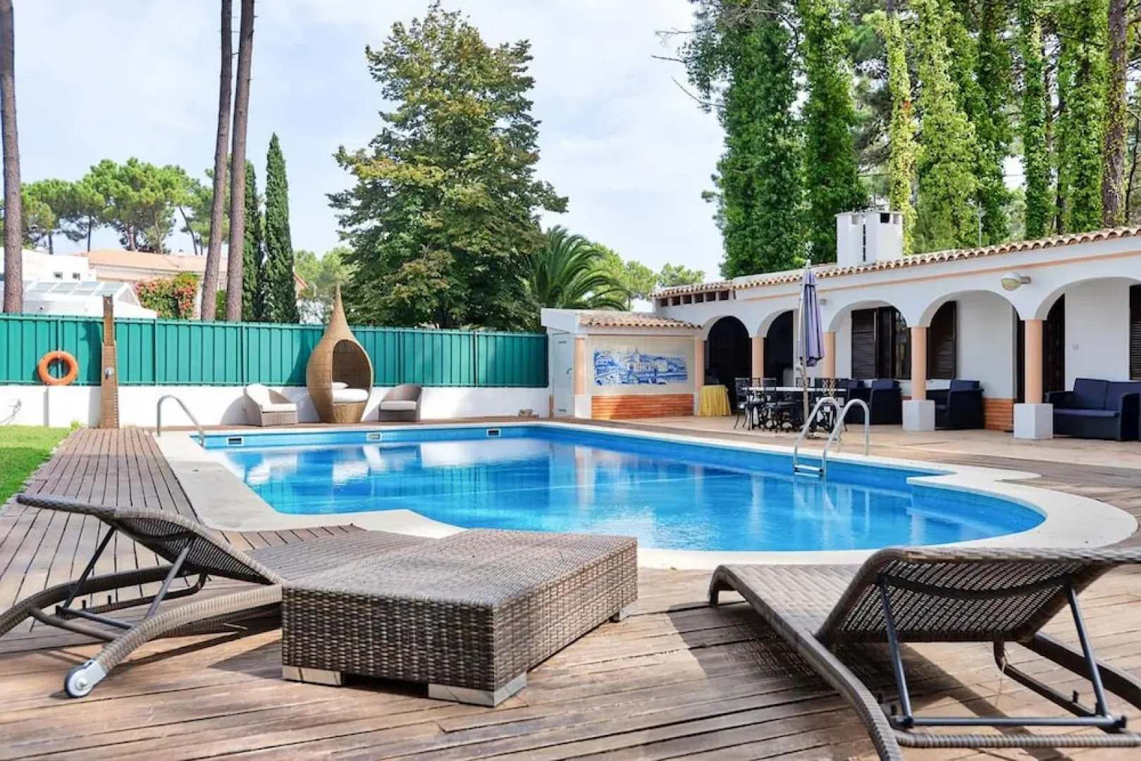 Villa With 2 Bedrooms in Corroios, With Private Pool, Enclosed Garden and Wifi - 5 km From the Beach