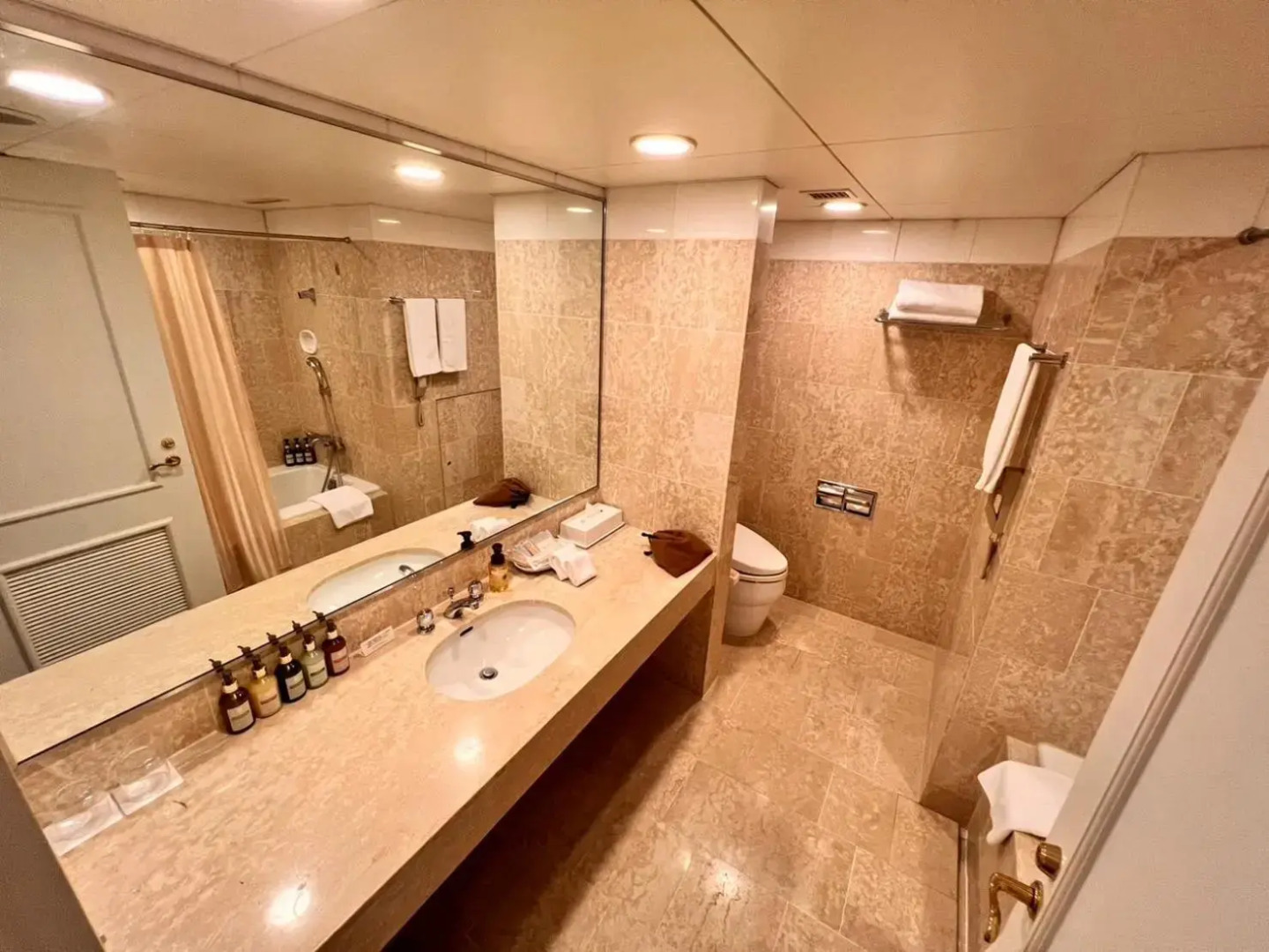 THE GLOBAL VIEW Nagasaki