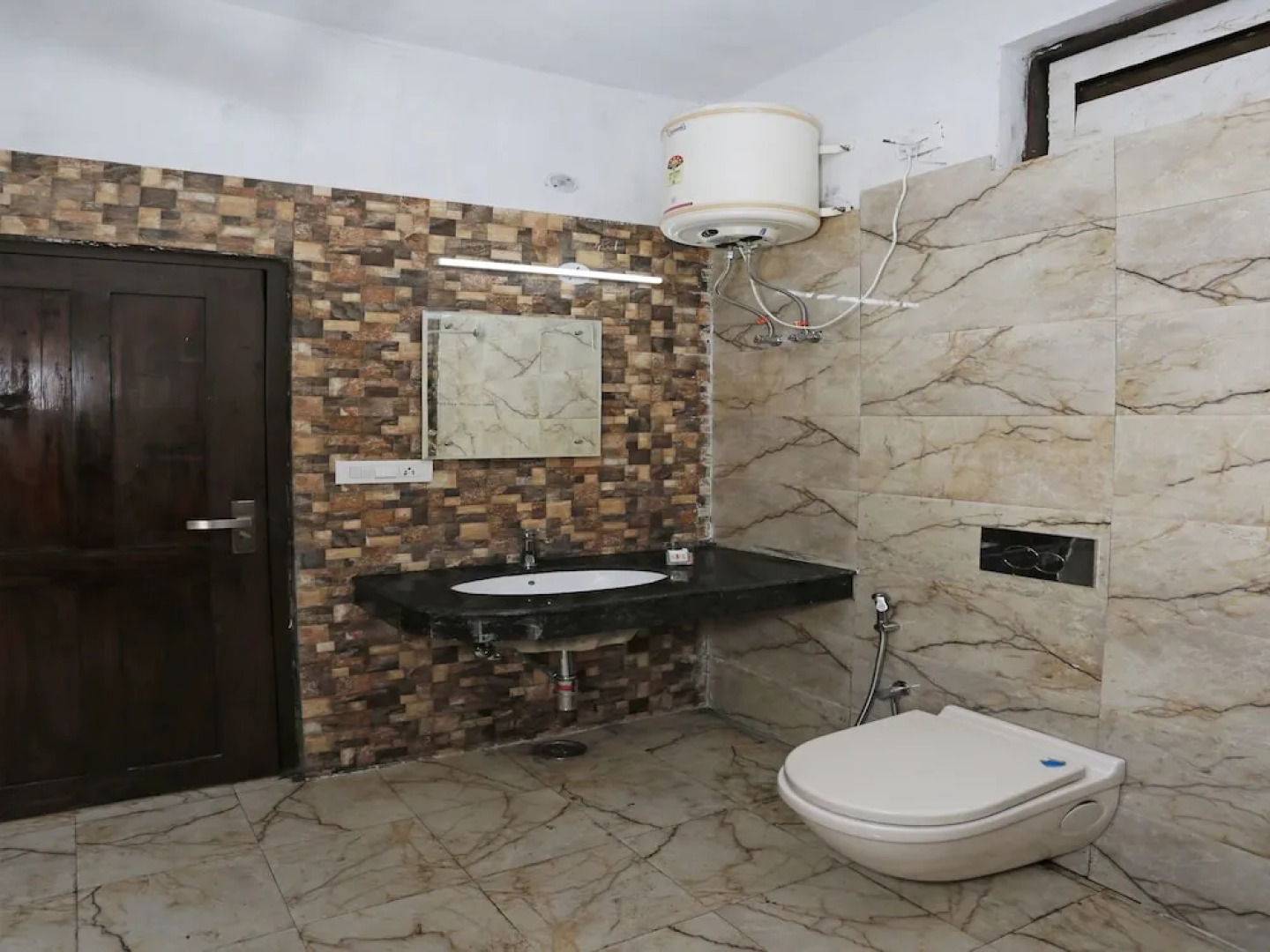 OYO Rooms Kempty Falls Mussoorie