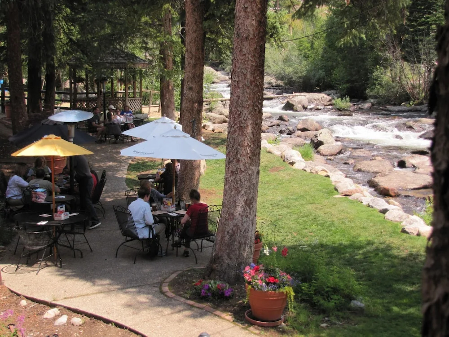 The Historic Rapids Lodge and Restaurant