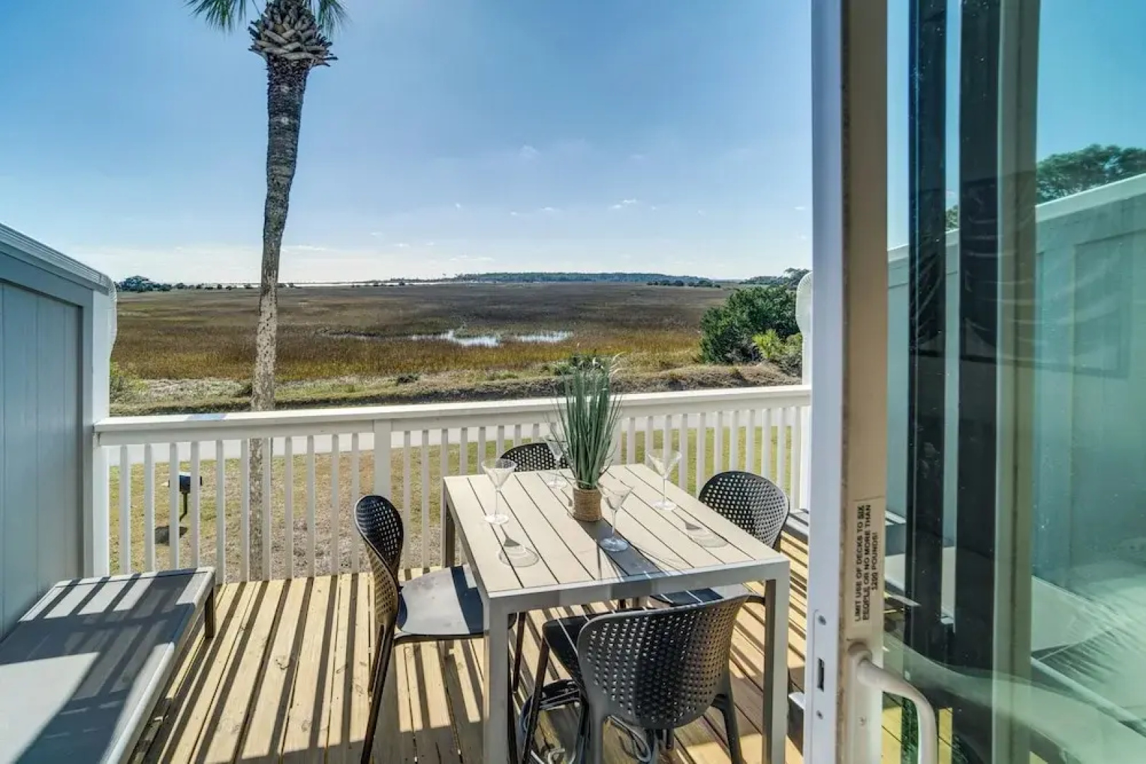 St Helena Island Vacation Rental: Walk to Beach!
