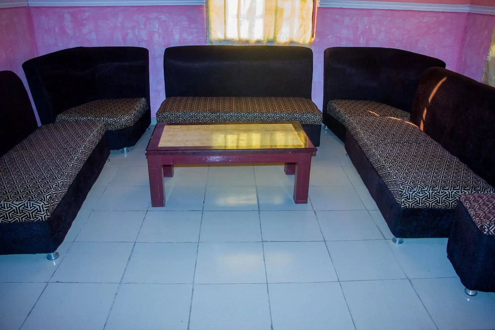 Masbat DeKings Hotel