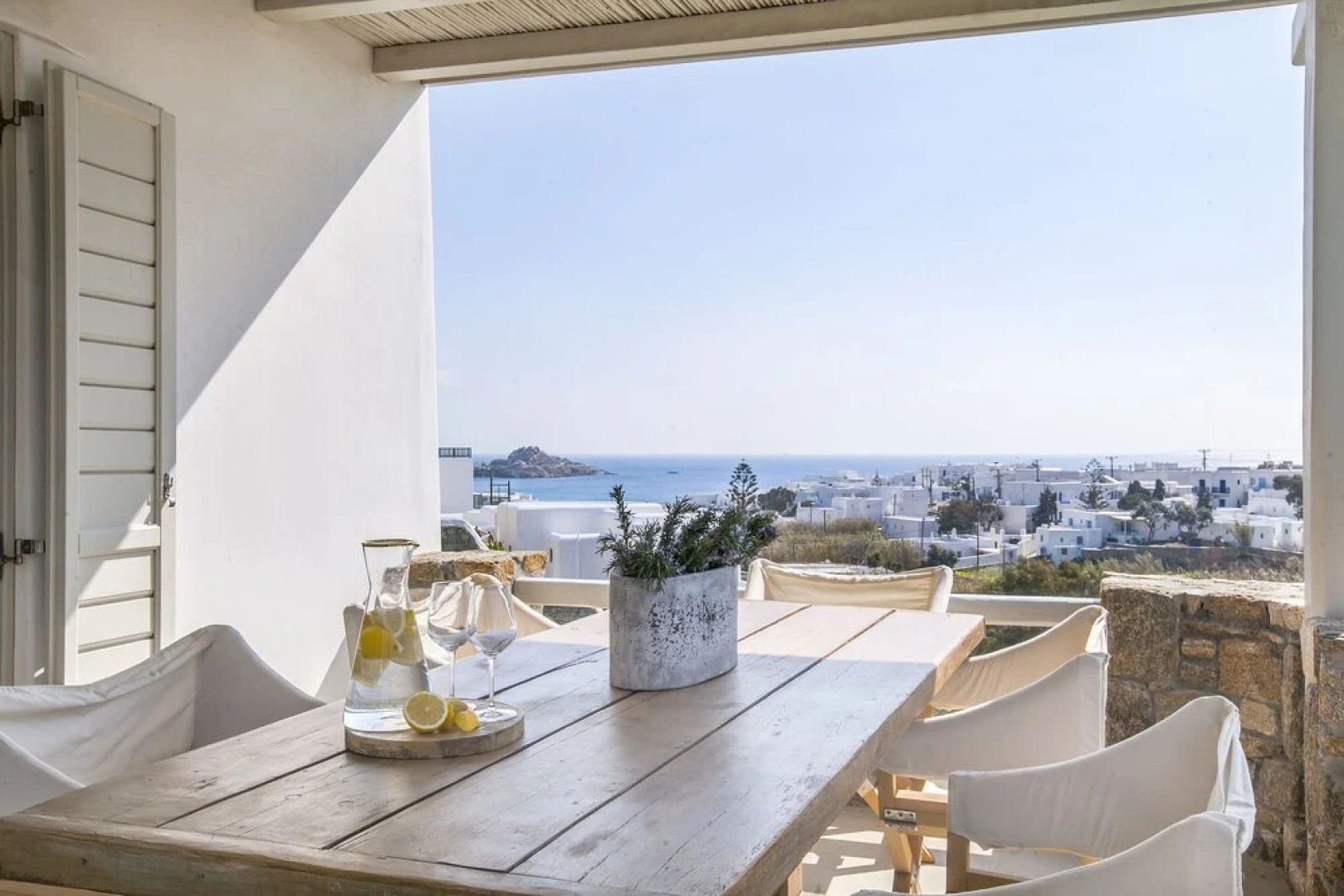 Breathtaking 6Bed villa in Platis Gialos