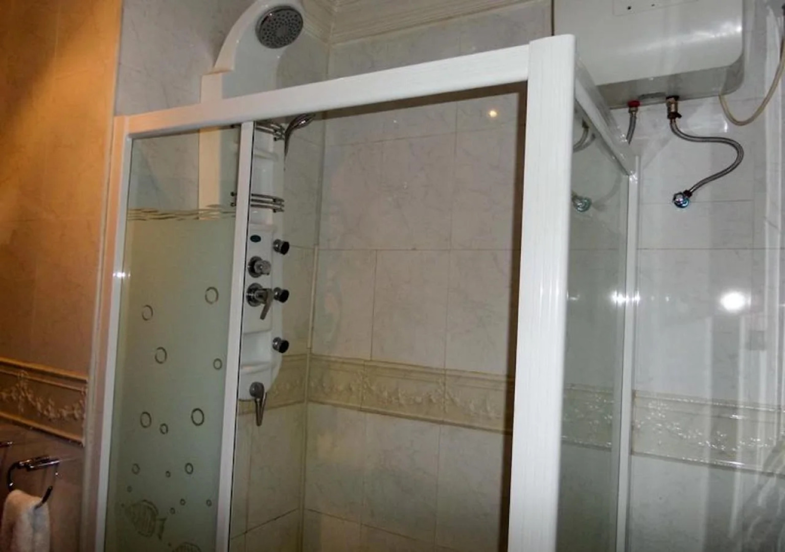 Manyxville Hotel & Suites