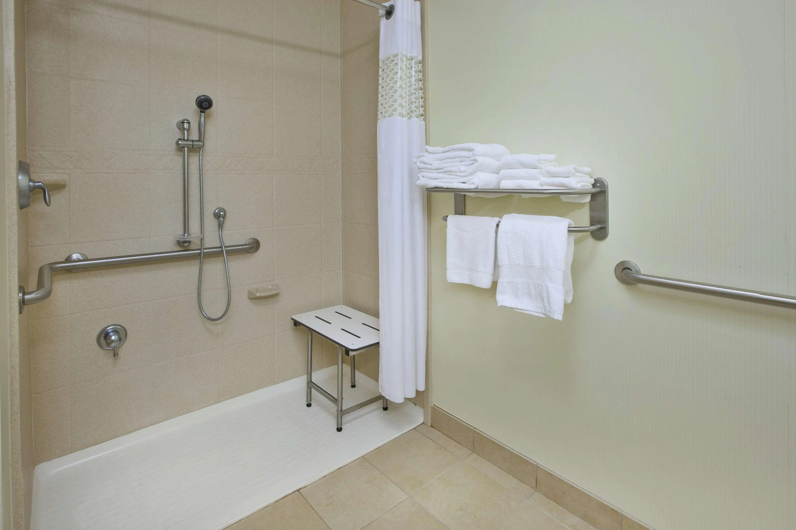 Hampton Inn Suites Plattsburgh