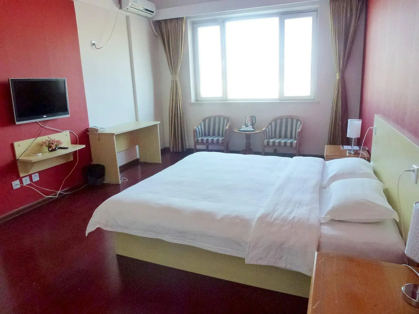 Lvshun Hot Spring Holiday Hotel
