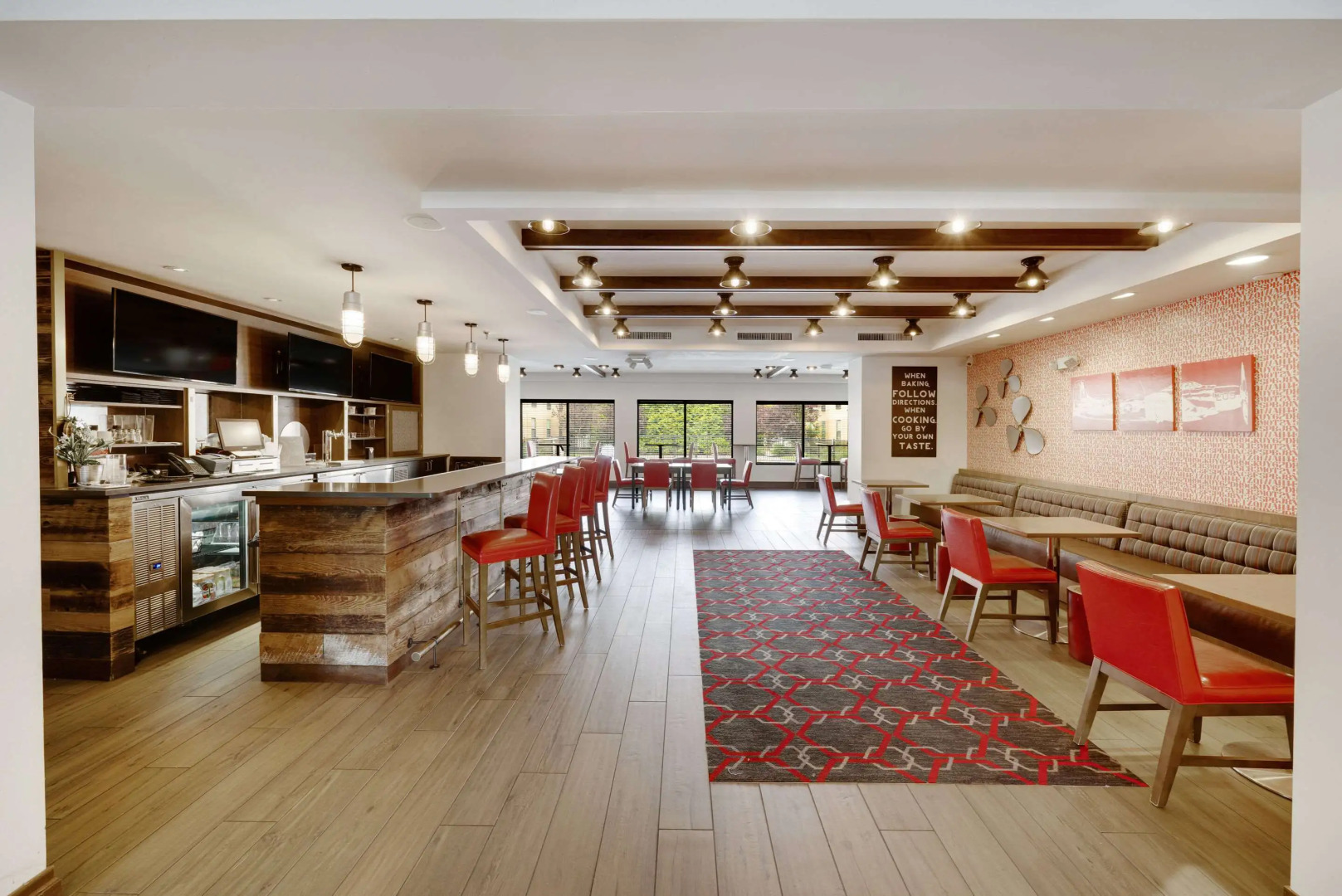 The Crossroads Hotel, Newburgh