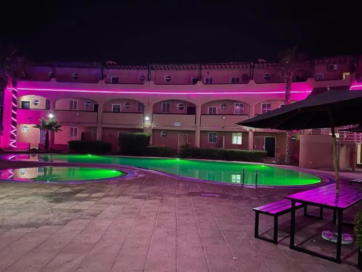 Bel appartement avec piscine à 2 min de la plage.