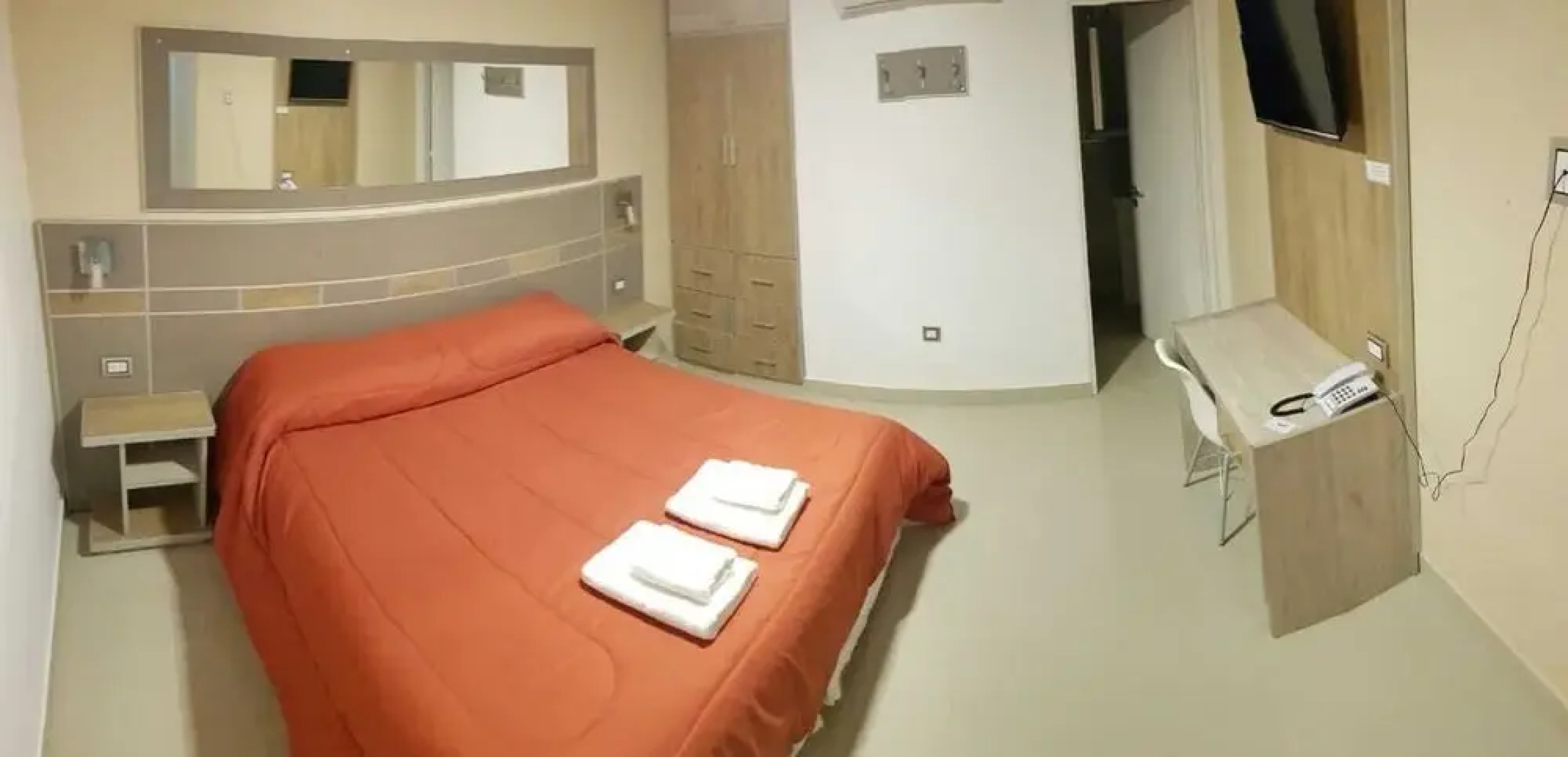 Select Inn