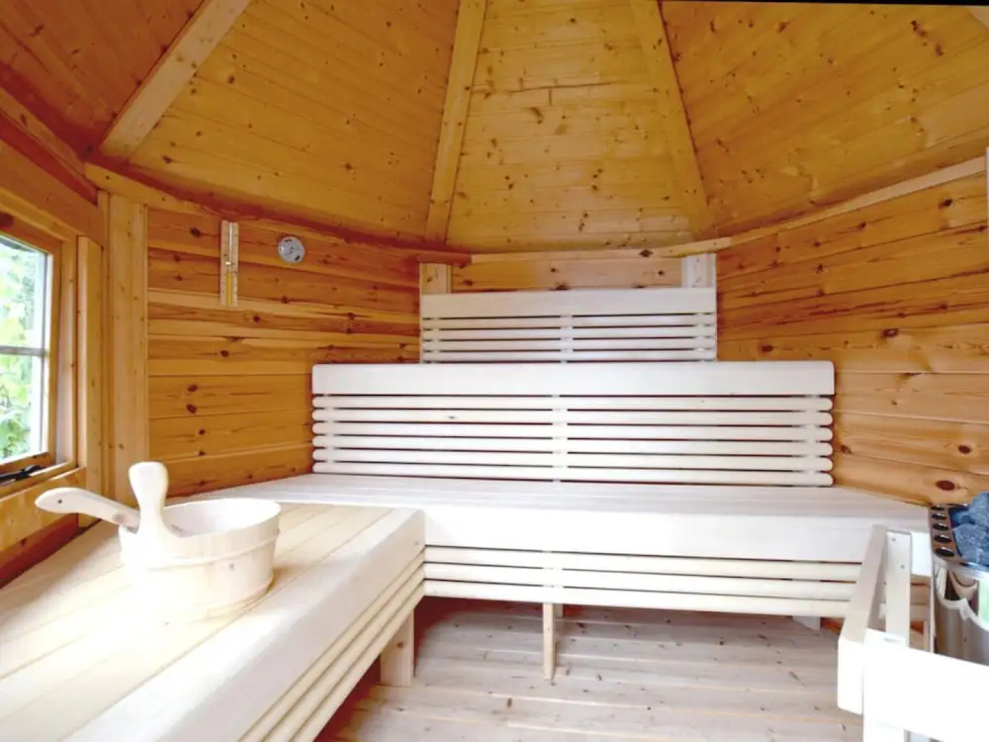 Holiday Home Coastal Dream