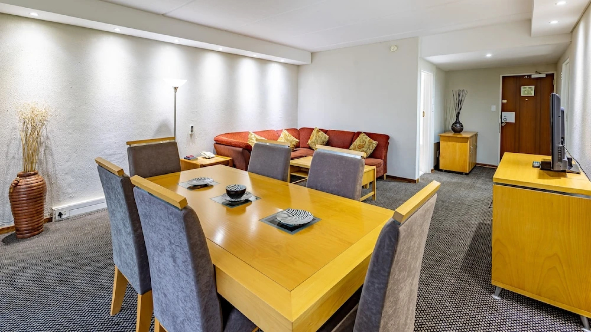 African Sky Hotels - Newcastle Inn