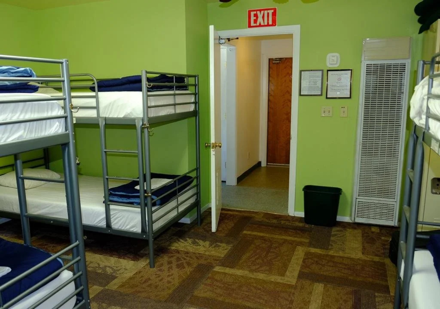 Yosemite Bug Rustic Mountain Resort