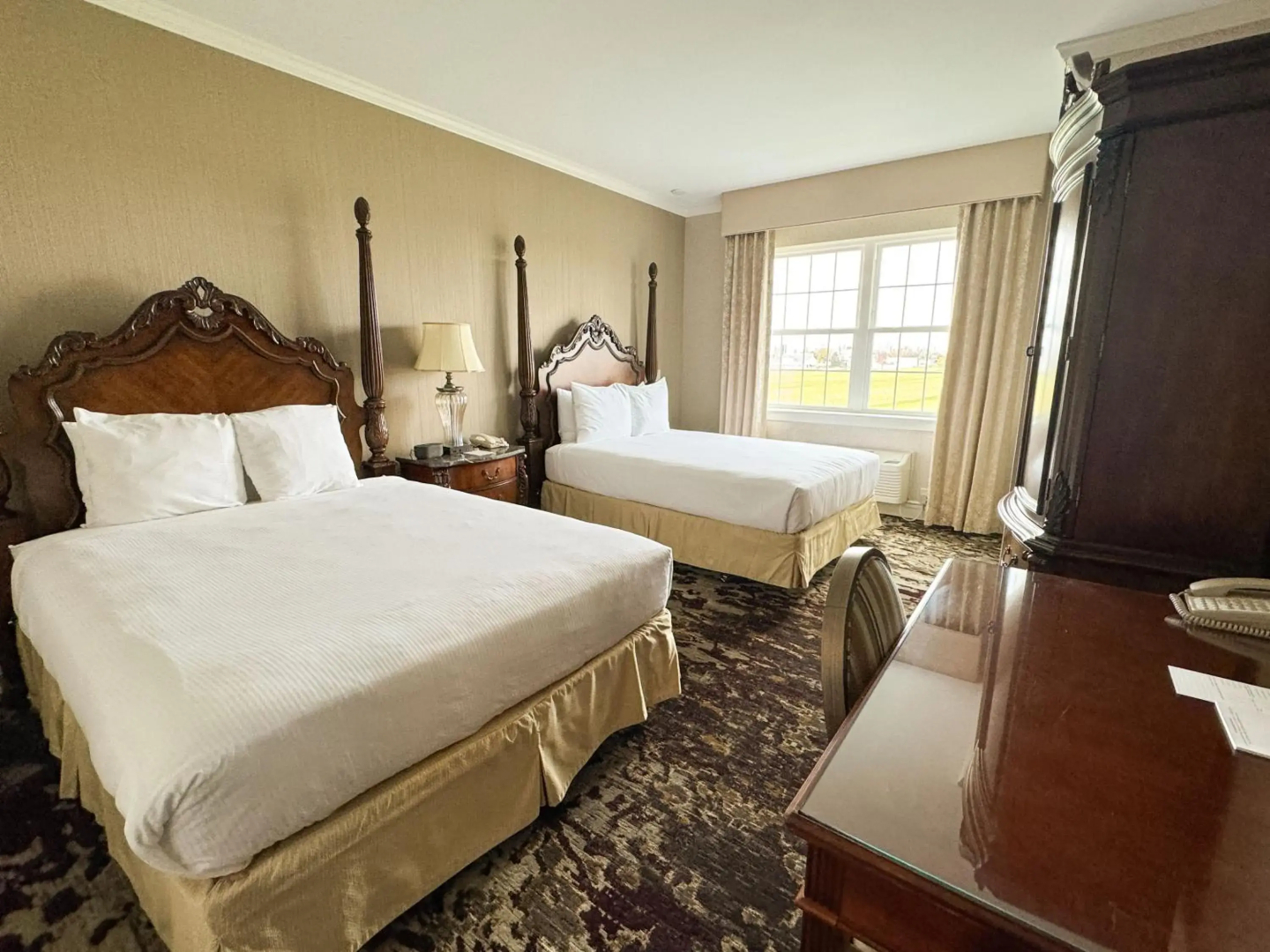AmishView Inn and Suites