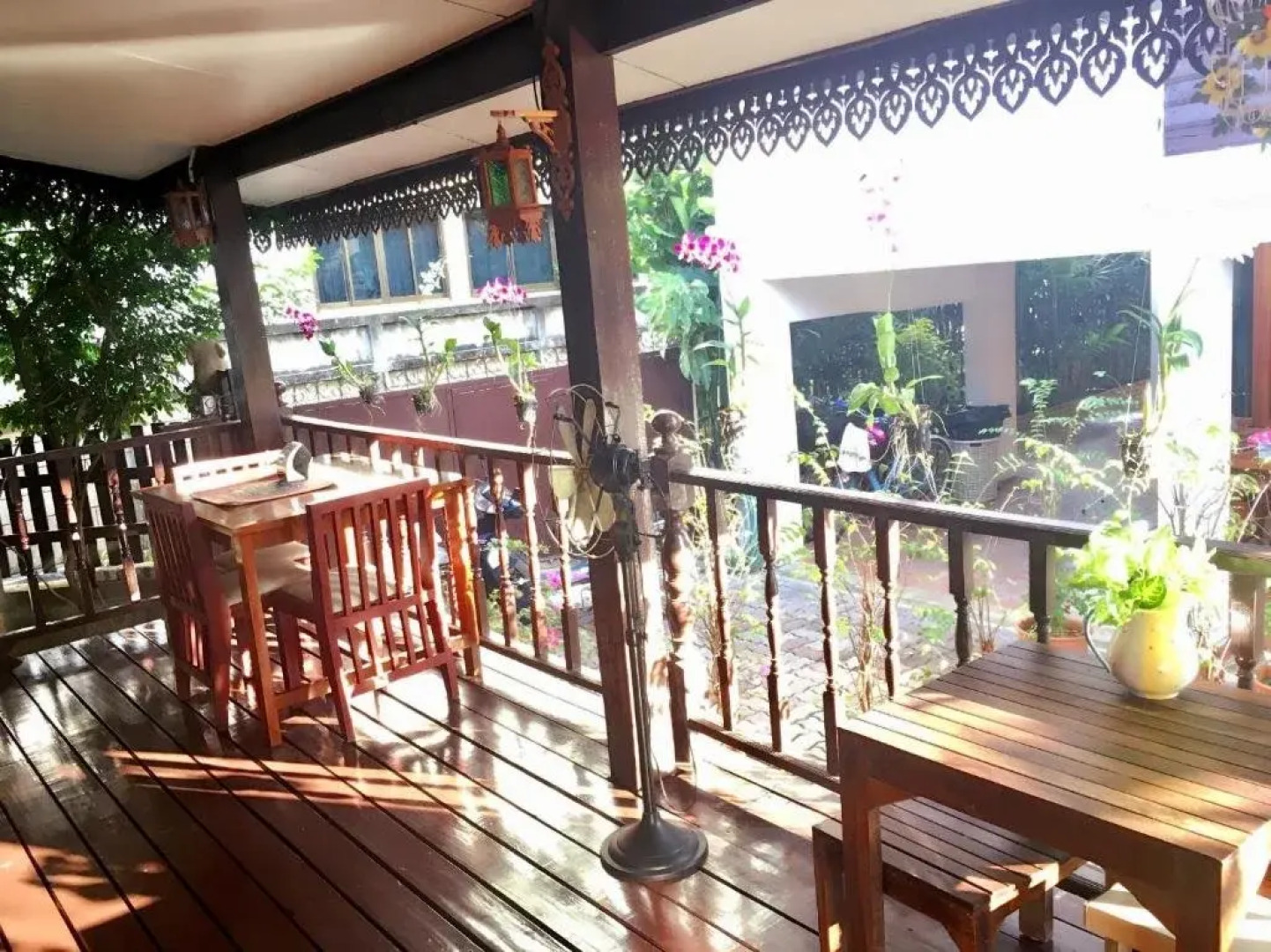 The House Boutique Hostel