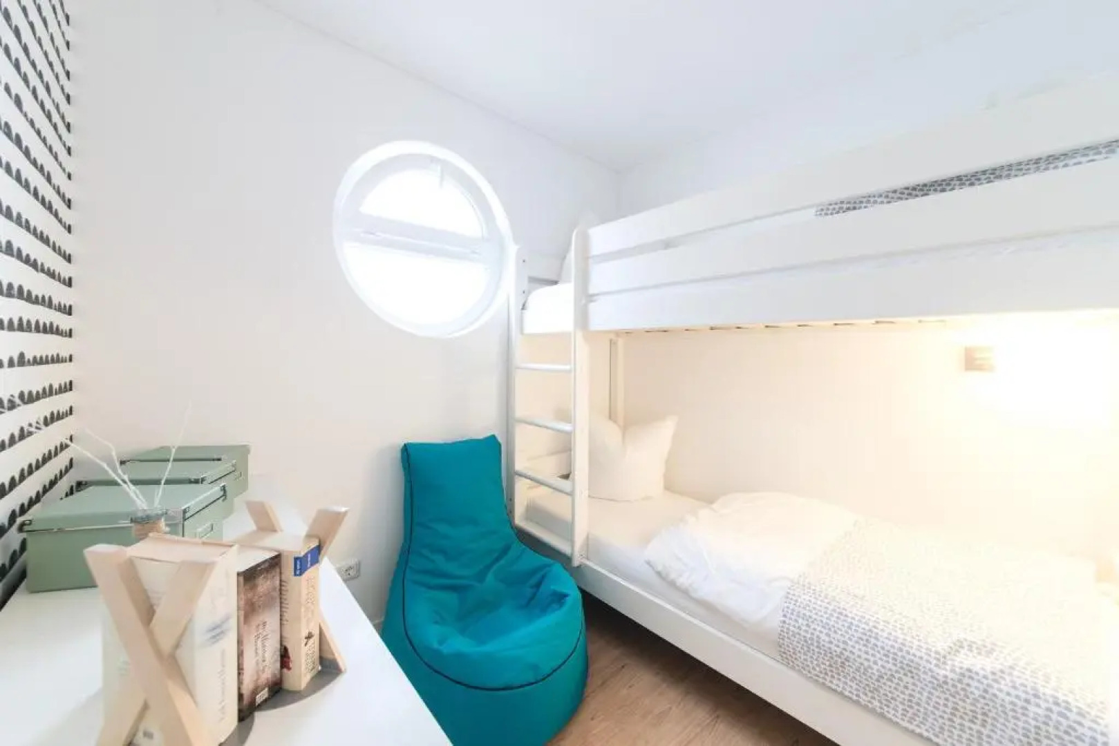 Komfort-Hausboote am Naturhafen Krummin