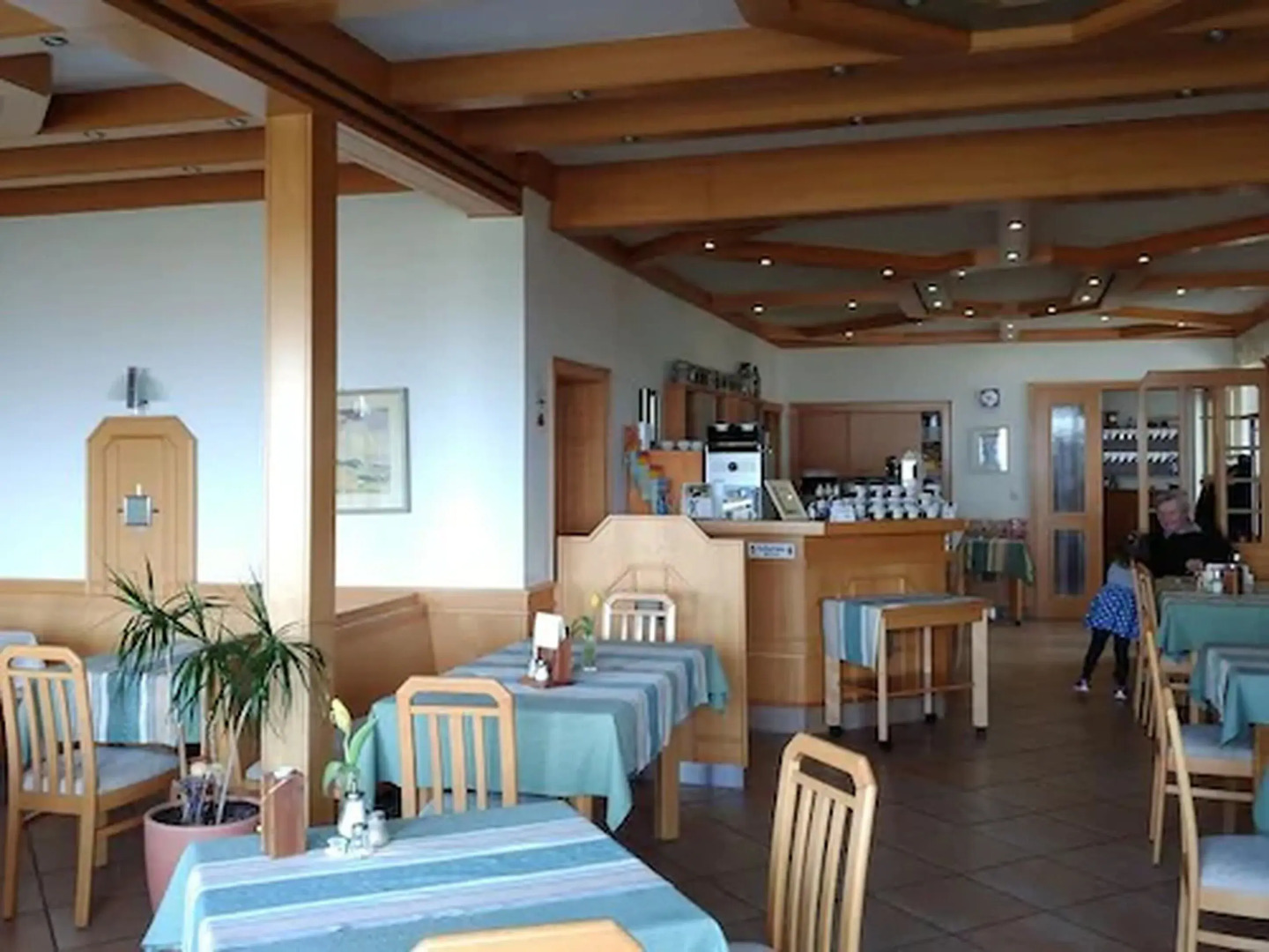 ZUR Schonen Schnitterin Gasthof