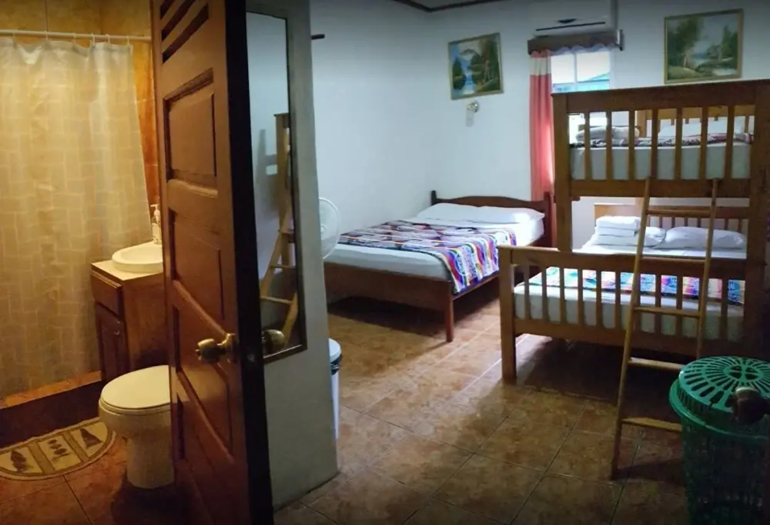 Don Santiago Guesthouse Downtown